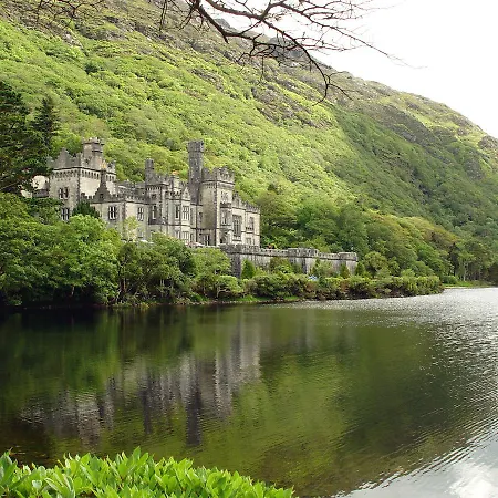 Kylemore Pass Hotell 3*