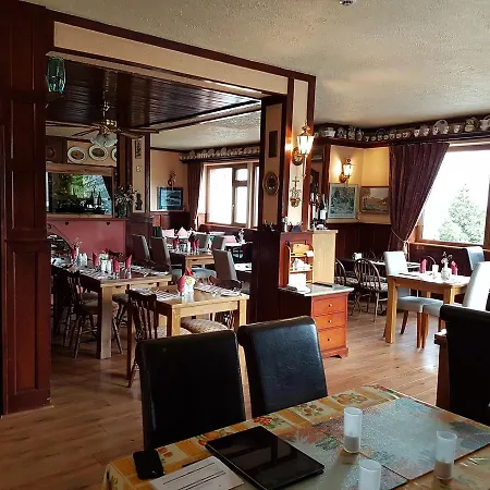 Kylemore Pass Hotell